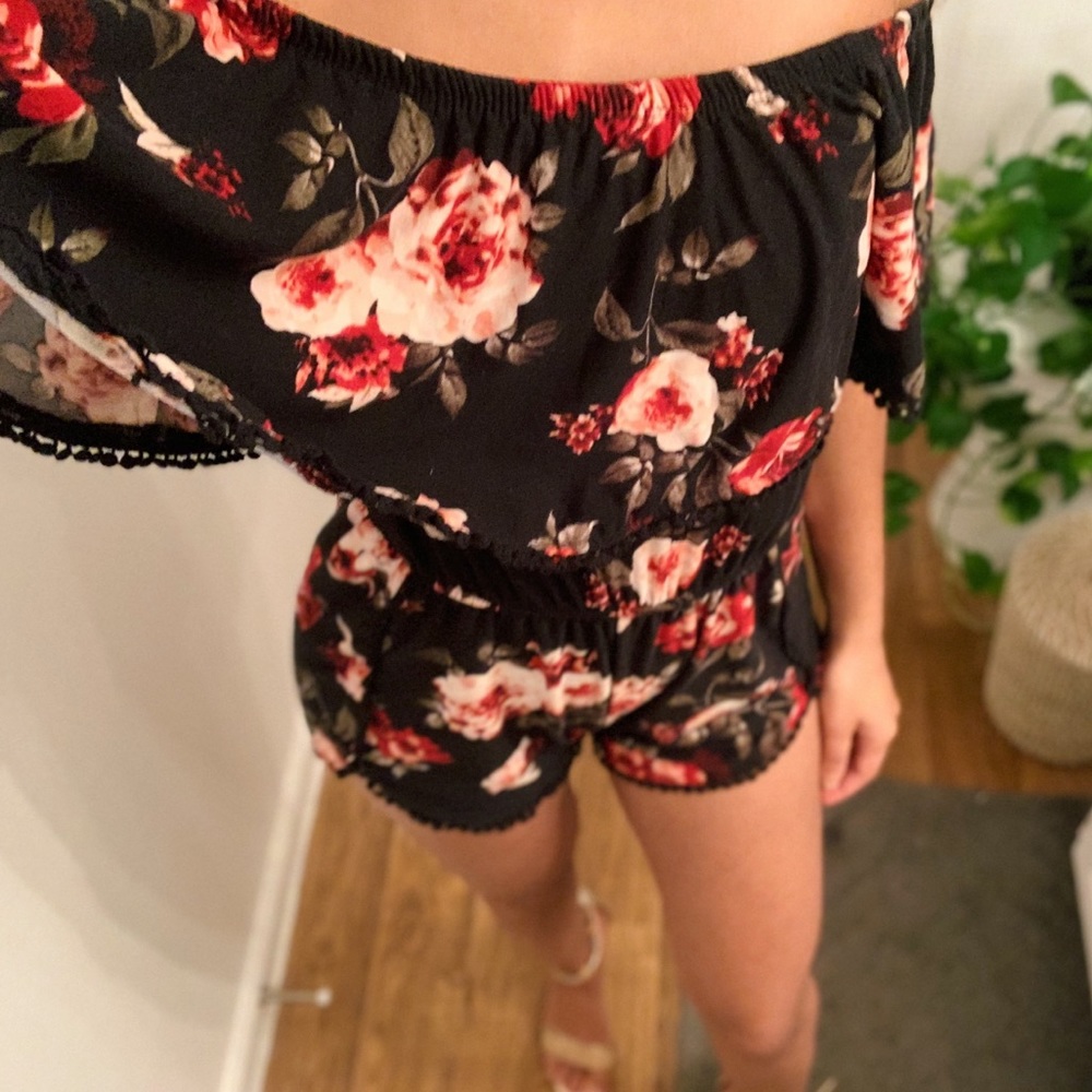 Floral Romper - Picture 3 of 6